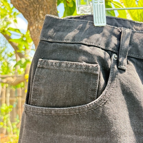 ASOS Design Curve DAD Denim Black Wash Shorts Size: 14 - Picture 3 of 8